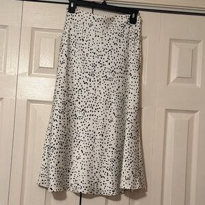 Essue Black and White A-Line Skirt